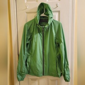 EDDIE BAUER GREEN RAIN JACKET W/ADJUSTABLE HOODIE. SIZE M